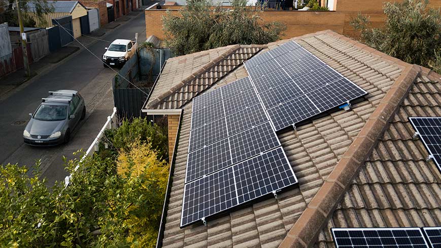 Solar panels installed on rooftops (Four major changes in 2022 could have profound impact on the solar industry)