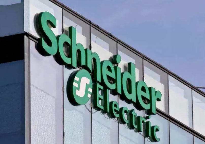 Schneider Electric advances customer wind and solar farm operations with complete digital continuity